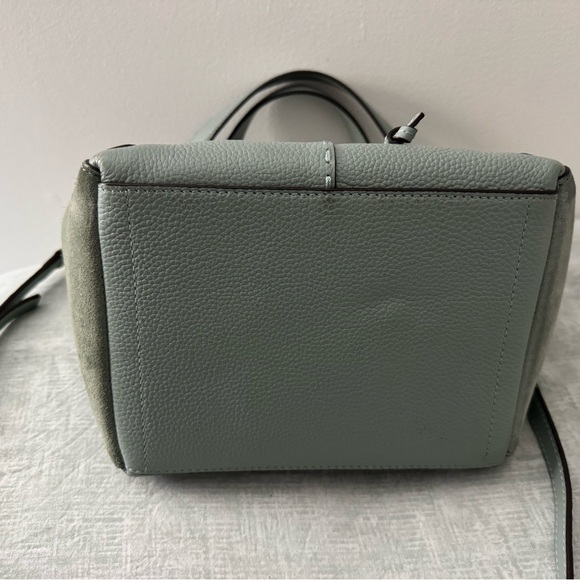 Tory Burch McGraw Dragonfly Bucket Bag - Picture 3 of 9